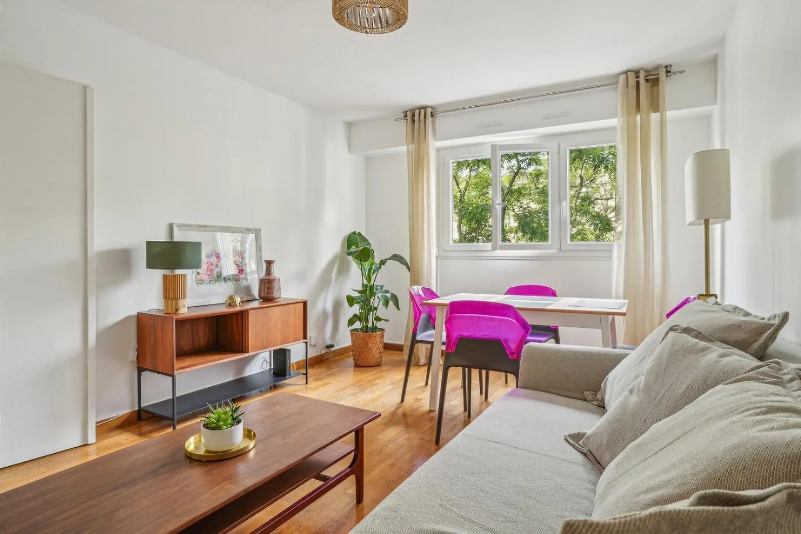 Le Nid Cosy De Belleville Paris France