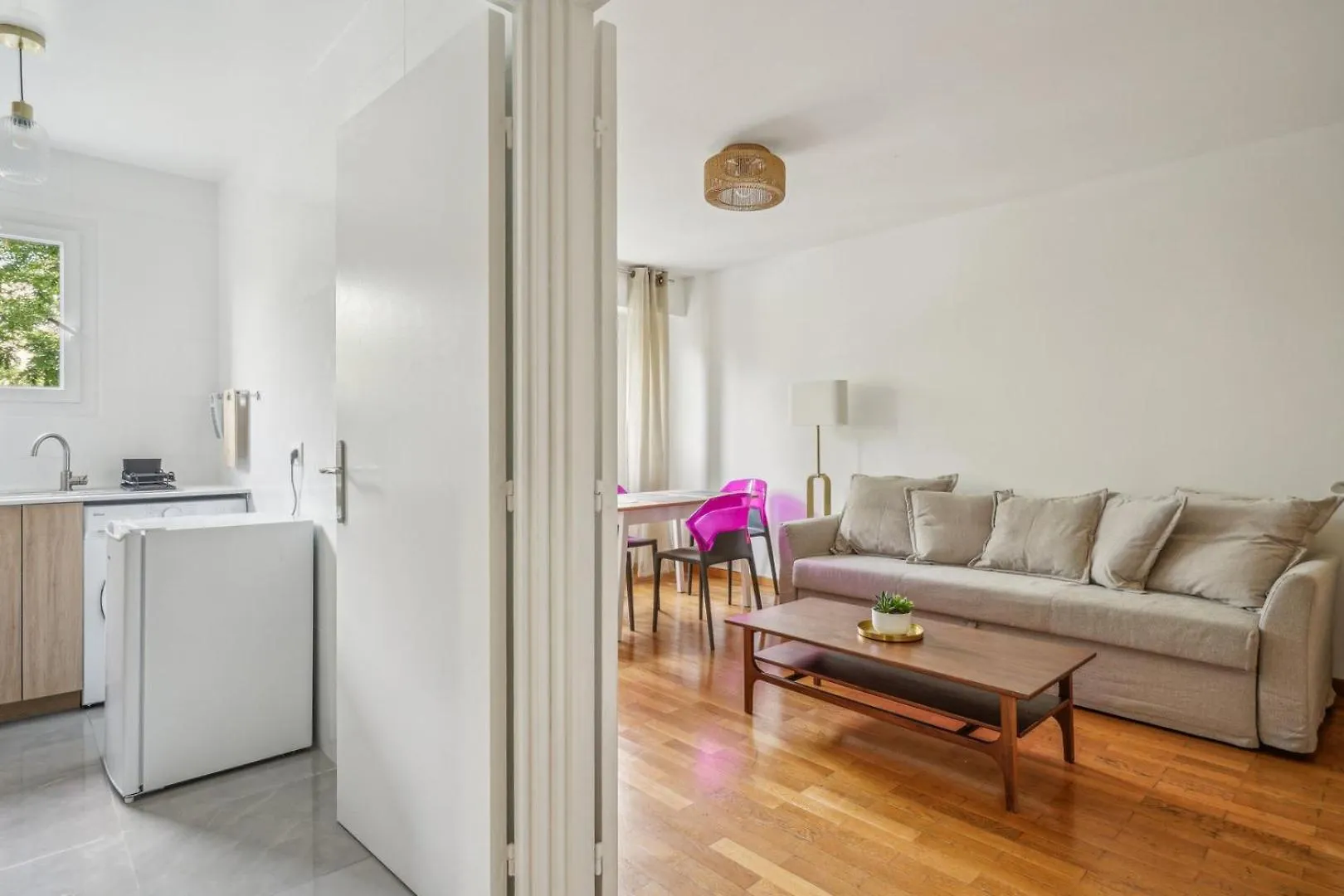 Le Nid Cosy De Belleville Paris France